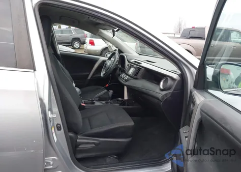 2017 Toyota Rav4 Le z USA, uszkodzony, nr VIN 2T3BFREV2HW662346